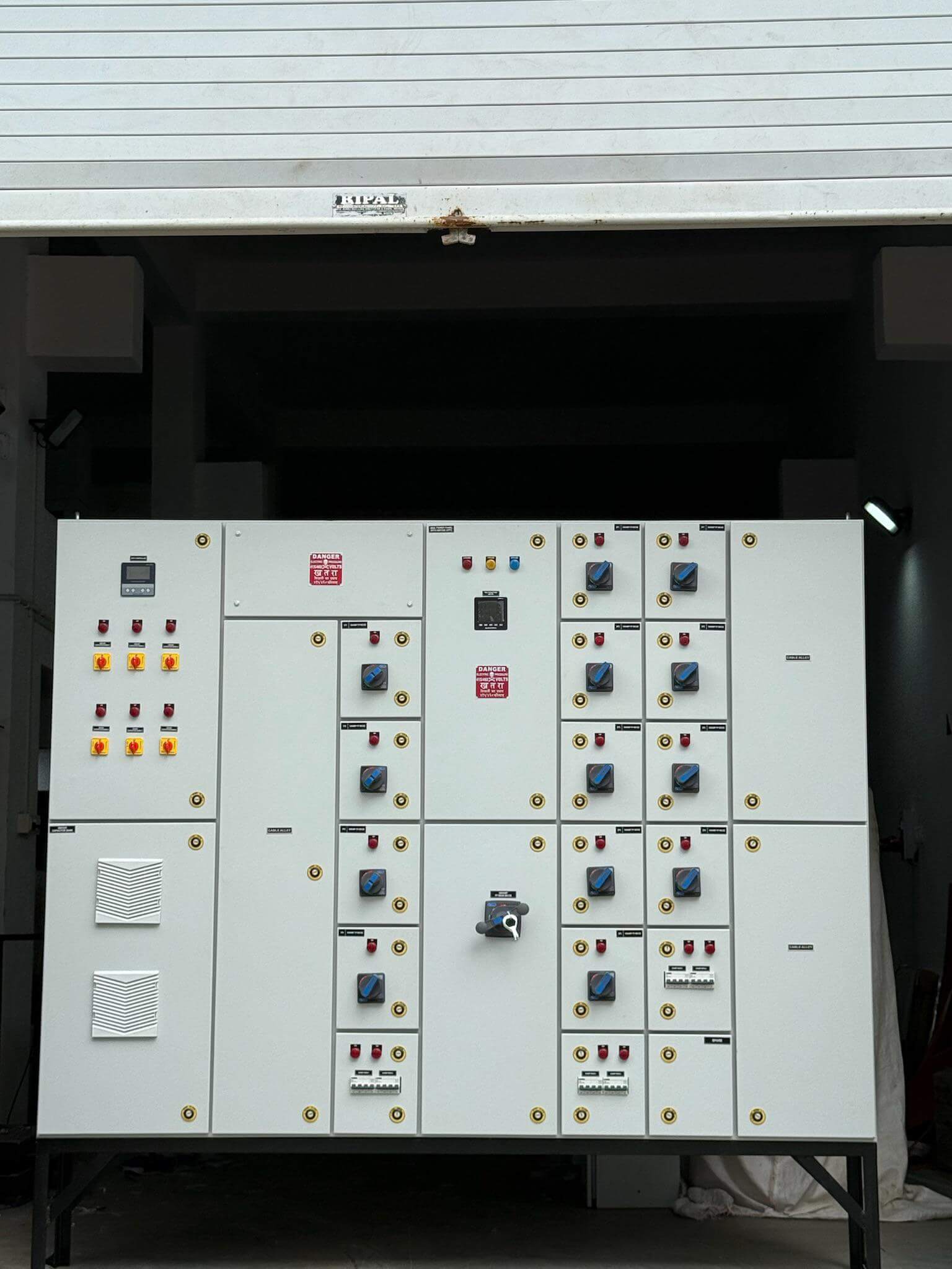Power Distribution Panel-1